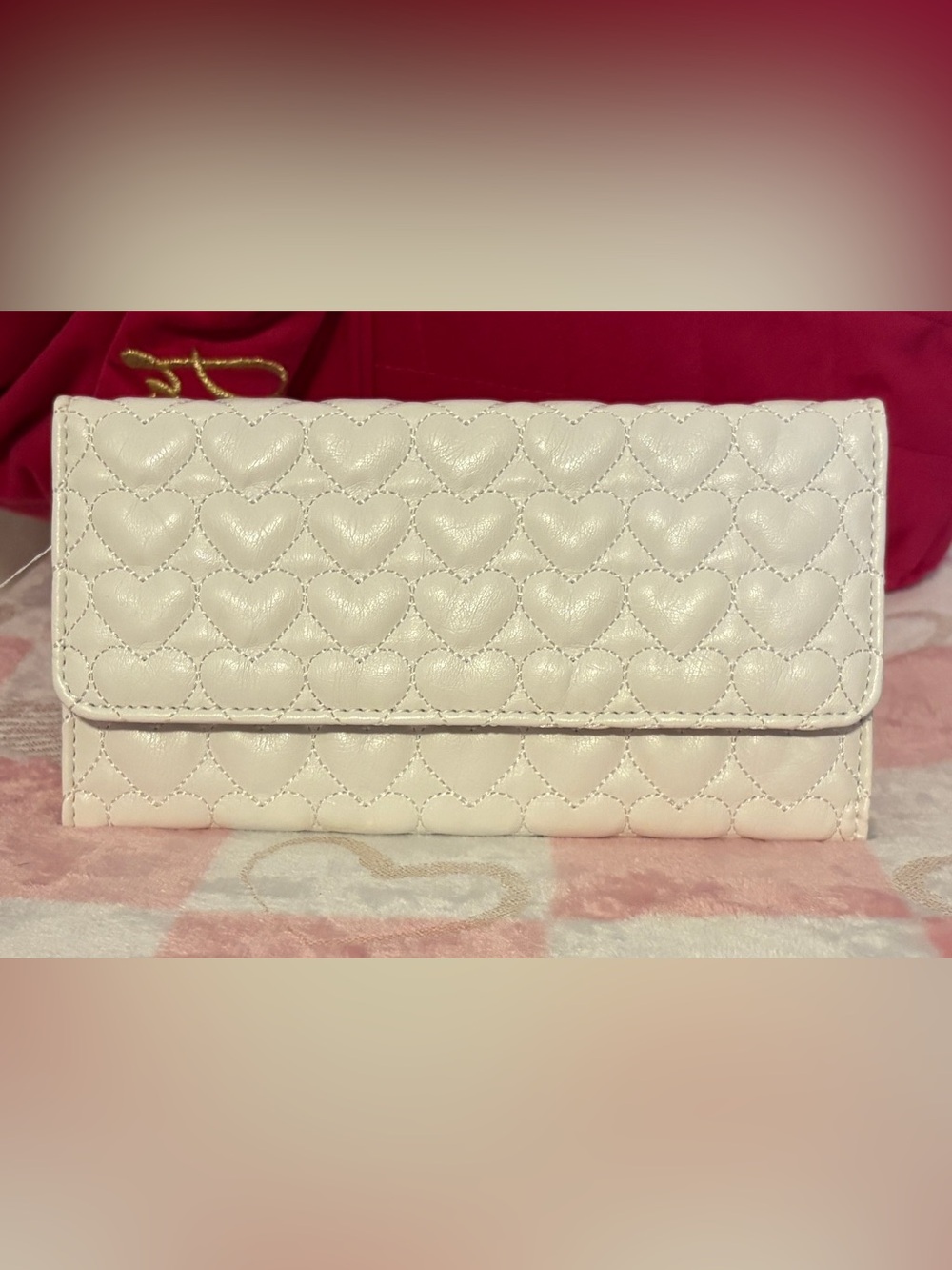 Heart-Quilted White Women's Clutch Wallet